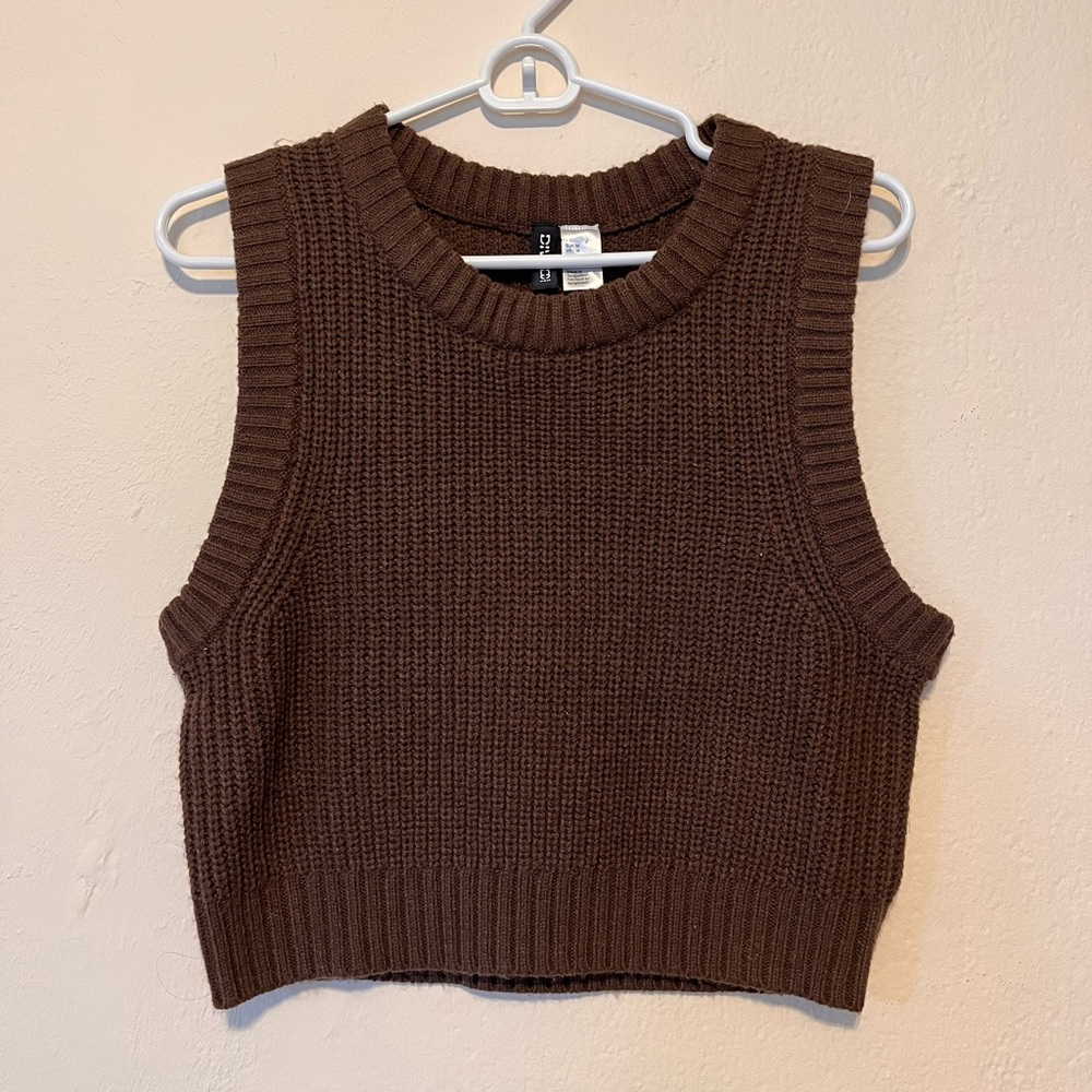 H&M Divided Cropped Sweater Vest